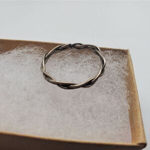 Sterling‎ silver crown wreath ring size 10